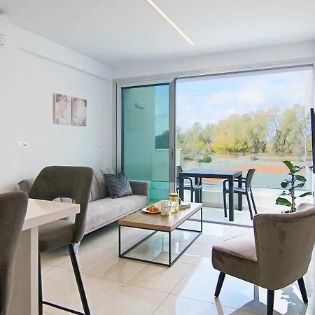 パ フォスPhaedrus Living - Seaside Executive Flat Harbour 204アパートメント エクステリア 写真