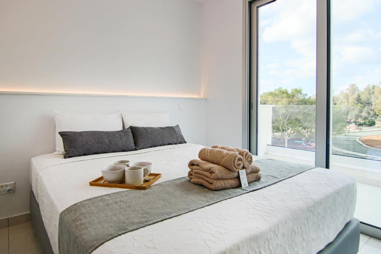 パ フォスPhaedrus Living - Seaside Executive Flat Harbour 204アパートメント エクステリア 写真